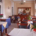 Pensao Londres بيت ضيافة