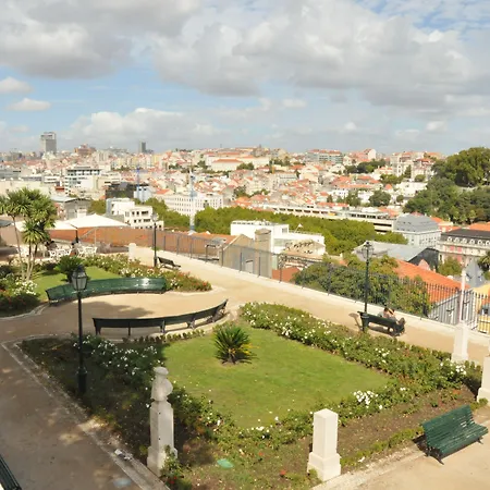 Pensao Londres בית הארחה